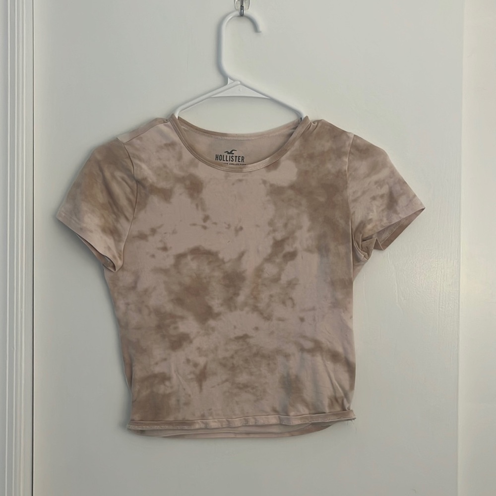 Worn Once‼️ Hollister Must Have Baby Tee